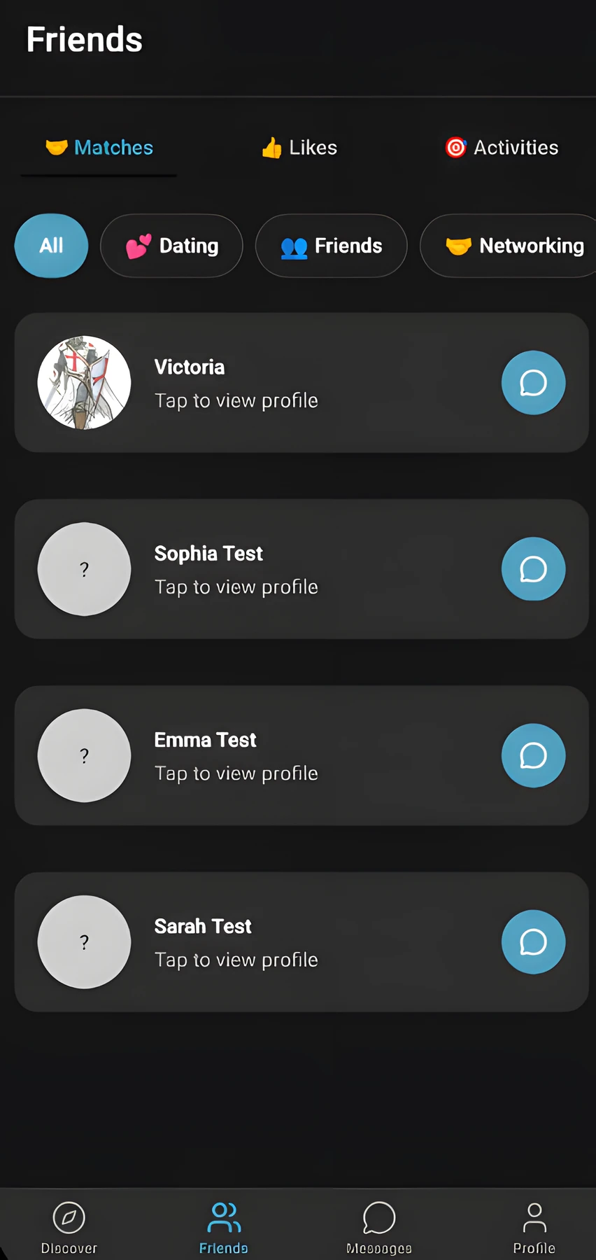 Roamly friends and connections screen showing mutual travellers and verification badges.
